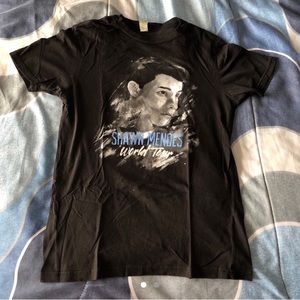 Shawn Mendes World Tour tshirt